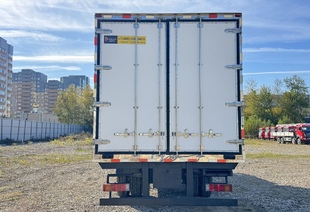 HINO 700 (18т) 4×2 РЕФРИЖЕРАТОР ХОУ THERMO KING T-1080